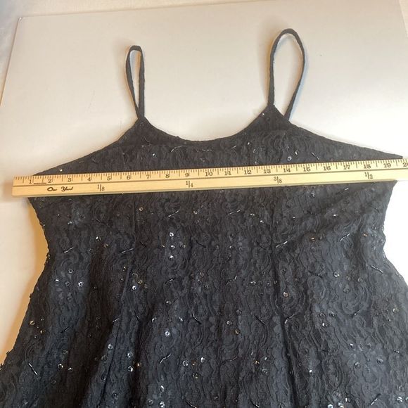 Beaded Drama-Dress Black Lace Sequins Dress - Picture 8 of 14